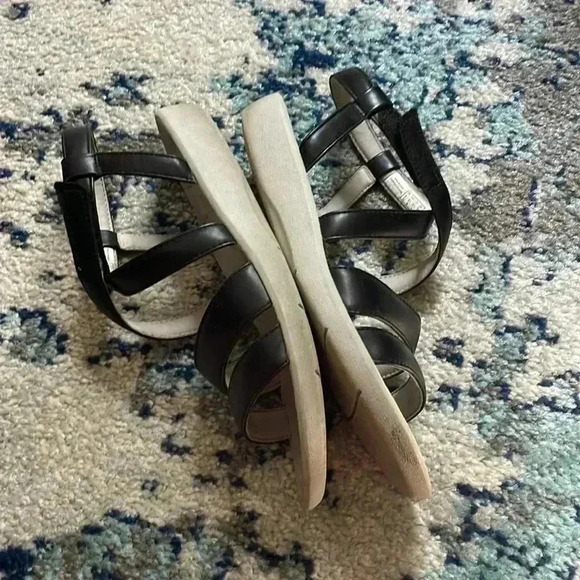 Clarks cloud stepper‘s soft cushion Velcro sandals, 8.5. - Picture 3 of 8